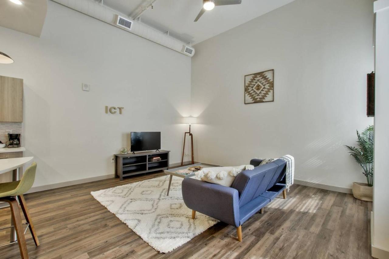 New Downtown Lux Loft + Pool + Valet Wichita Exterior photo